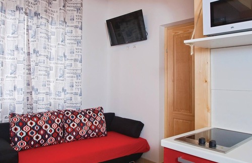 Valdebek Apartment | Amazing apartment in Pula with kitchen