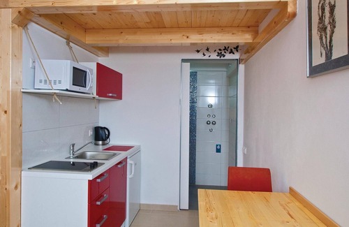 Valdebek Apartment | Amazing apartment in Pula with kitchen