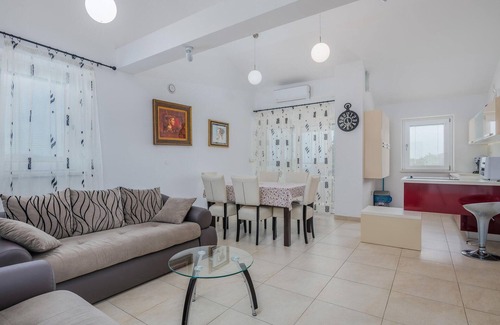 Salatic Apartment | Amazing apartment in Salatici