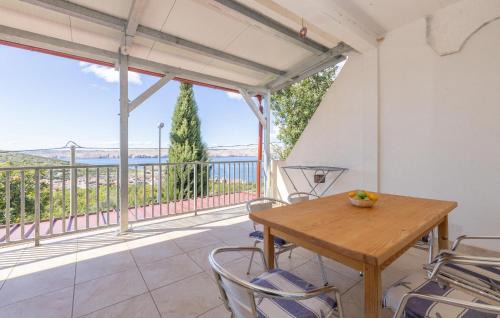 Stinica Apartment | Amazing Apartment In Stinica