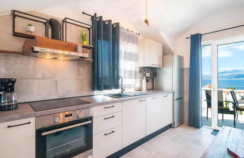 Supetar Apartment | Amazing apartment in Supetar with WiFi