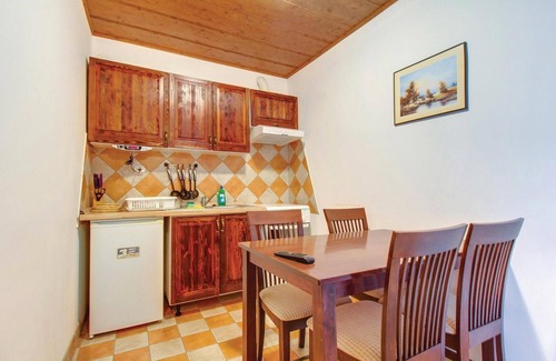 Susak Apartment | Amazing apartment in Susak with WiFi