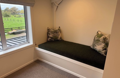 Tamahere House | Amazing Barndominium with farm views. nHalfway between Cambridge and Hamilton.