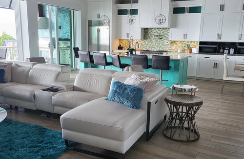 Fort Myers Beach House | Amazing beautiful beachfront property!