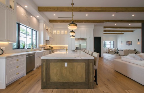 Sherman Oaks House | AmazIng big house for comfort and relax