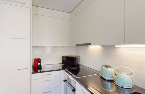 District 6 Apartment | Amazing big studio city center (Sun 7)