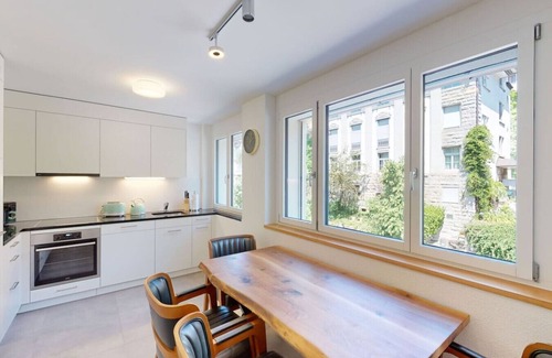 District 6 Apartment | Amazing big studio city center (Sun 7)