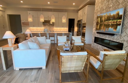 Eagle Ridge North House | AMAZING brand new home! Hiking trails right outside your front door!