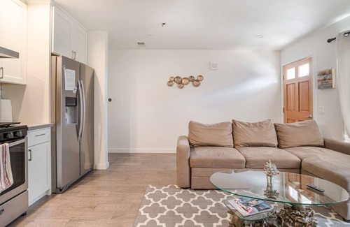 San Bruno House | Amazing Bright&New airbnb 2bedroom. Near SFO!