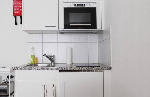 District 6 Apartment | Amazing Central Studio - Crown 32