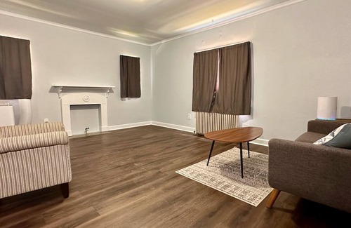 Mount Vernon Apartment | Amazing Downtown Location! Quiet & Spacious!