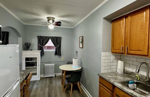 Mount Vernon Apartment | Amazing Downtown Location! Quiet & Spacious! #B