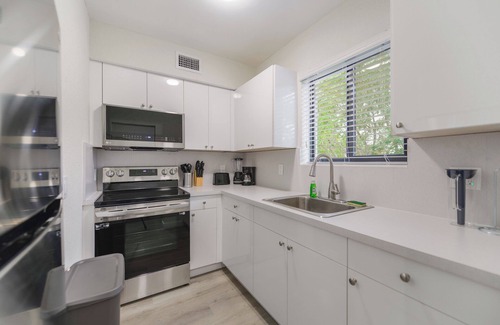 East Little Havana Apartment | Amazing Experience in Calle Ocho