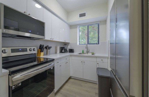 East Little Havana Apartment | Amazing Experience in Calle Ocho