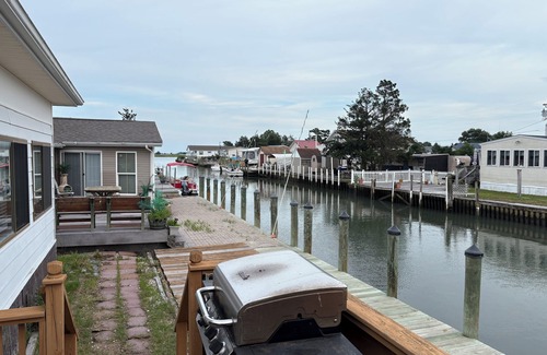Rehoboth Beach Cottage | Amazing fishing cottage on the bay! Direct bay access! Beautiful views!