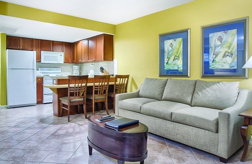 Pompano Beach Resort | Amazing golf, fishing, water sports