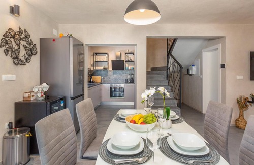 Sveti Ivan Dobrinjski House | Amazing home in Sveti Ivan Dobrinjski