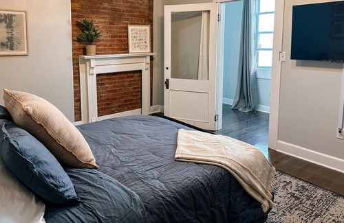 Phoenix Hill House | Amazing historic home minutes to NULU & Downtown