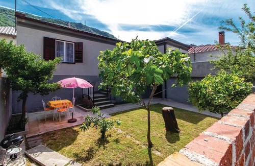 Bakarac House | Amazing home in Bakarac with WiFi