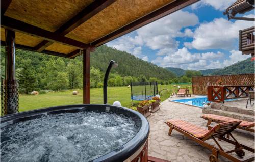 Presika House | Amazing Home In Blazevci With Sauna