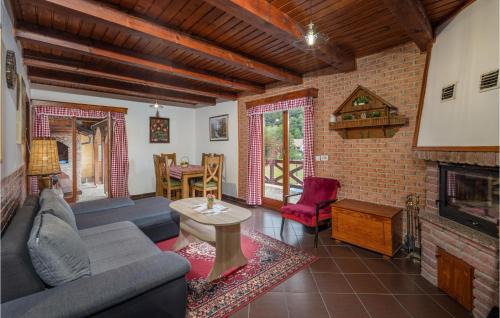 Presika House | Amazing Home In Blazevci With Sauna