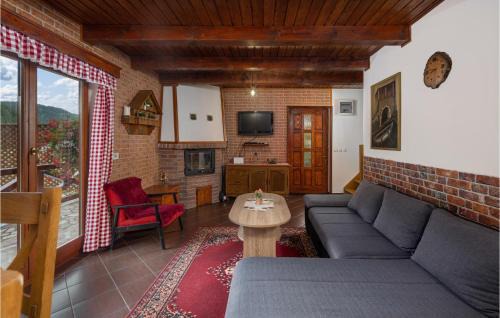 Presika House | Amazing Home In Blazevci With Sauna