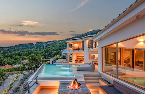 Bregi House | Amazing home in Bregi with sauna