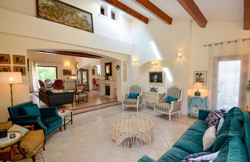 Calas House | Amazing home in Cabriès with private swimming pool, can be inside or outside