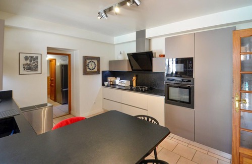 Calas House | Amazing home in Cabriès with private swimming pool, can be inside or outside