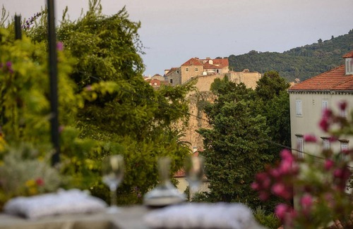 Pile House | Amazing home in Dubrovnik with sauna