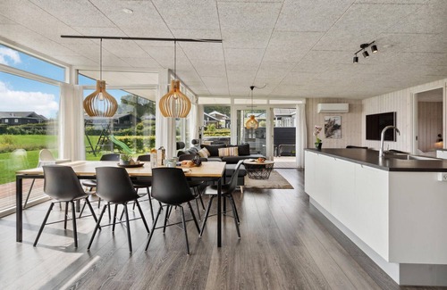 Kelstrup House | Amazing home in Haderslev with kitchen
