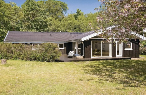 Hornbaek House | Amazing home in Hornbæk with ethernet internet