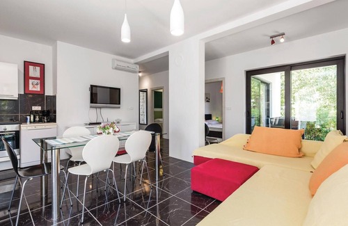 Kampor House | Amazing home in Kampor