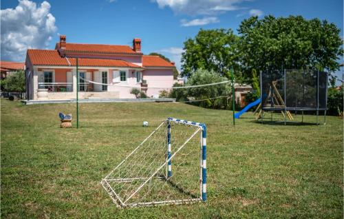 Marcana House | Amazing Home In Marcana With Wifi