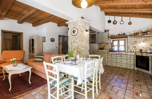 Sucici House | Amazing home in Moscenice with WiFi