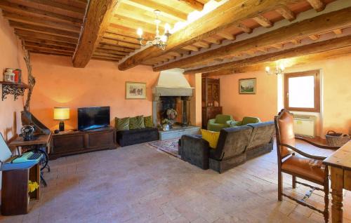 Pieve Santo Stefano House | Amazing Home In Pieve Santo Stefano Ar