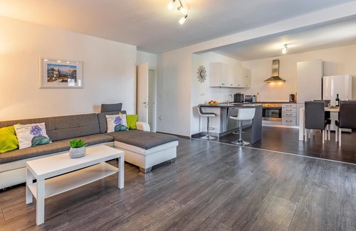 Sikici House | Amazing home in Pula with WiFi