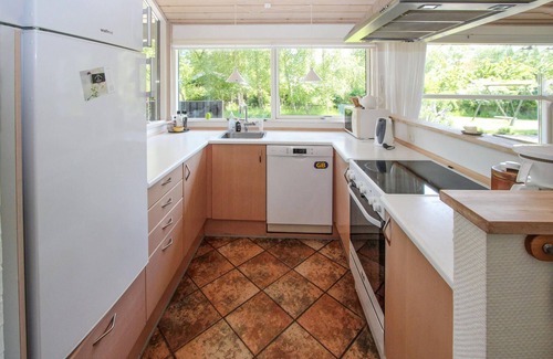 Marup House | Amazing home in Samsø with kitchen