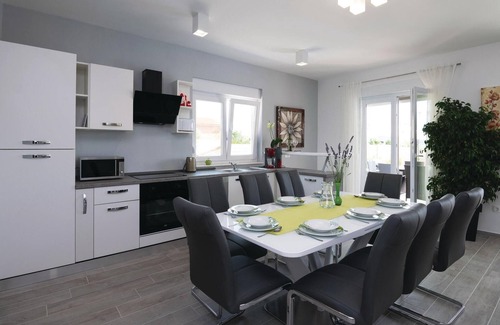 Sukosan House | Amazing home in Sukosan