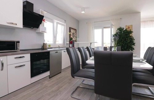 Sukosan House | Amazing home in Sukosan