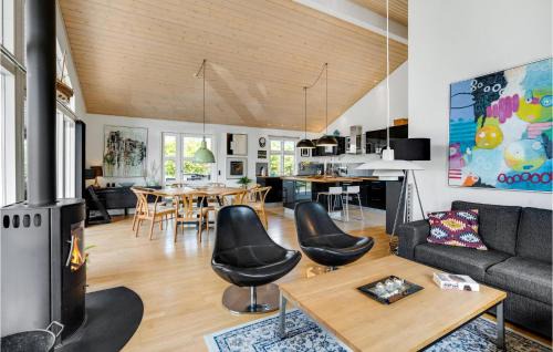 Skaven Strand House | Amazing Home In Tarm With Kitchen