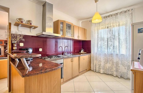 Tinjan House | Amazing home in Tinjan