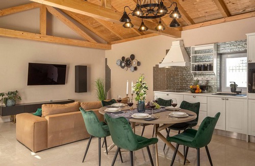 Zemunik Donji House | Amazing home in Zemunik Donji with WiFi