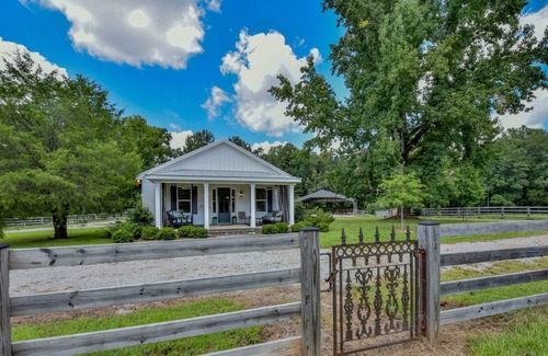 Tuscaloosa House | Amazing horse farm/venue right outside of Ttown!