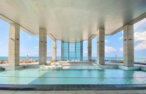 Kerem HaTeimanim Apartment | Amazing Sea view APT with parking at Royal Beach - By Beach Apartments TLV