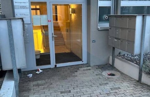 Hochschulen Apartment | Amazing studio in the city center (Art 17)