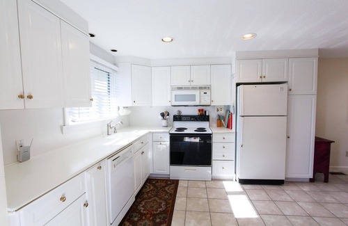 Hyannis House | Amazing townhouse in oceanfront resort, pool, beach