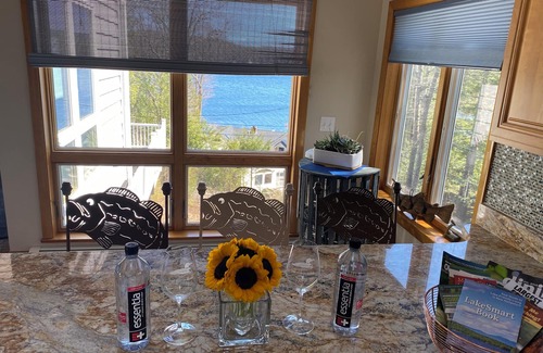 Alton Bay House | Amazing View~Hot Tub 2-bedroom house in enchanting Alton Bay~Lake Winnipesaukee