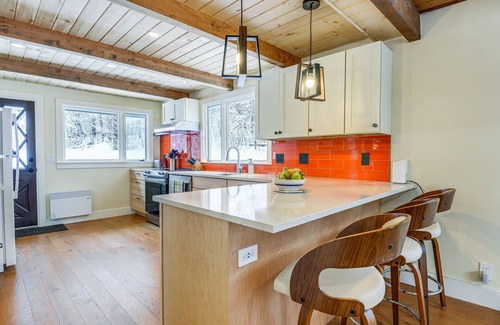 West Townshend House | Amazing View: Townshend Escape Off the Beaten Path