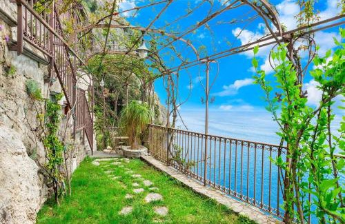 Furore House | Amazing Villa With Pool In Amalfi